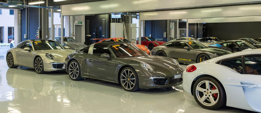 Your Guide to Luxury Car Rental Deals in the UAE