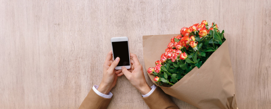 Why order flower home delivery in UAE: pros and ways to choose a shop