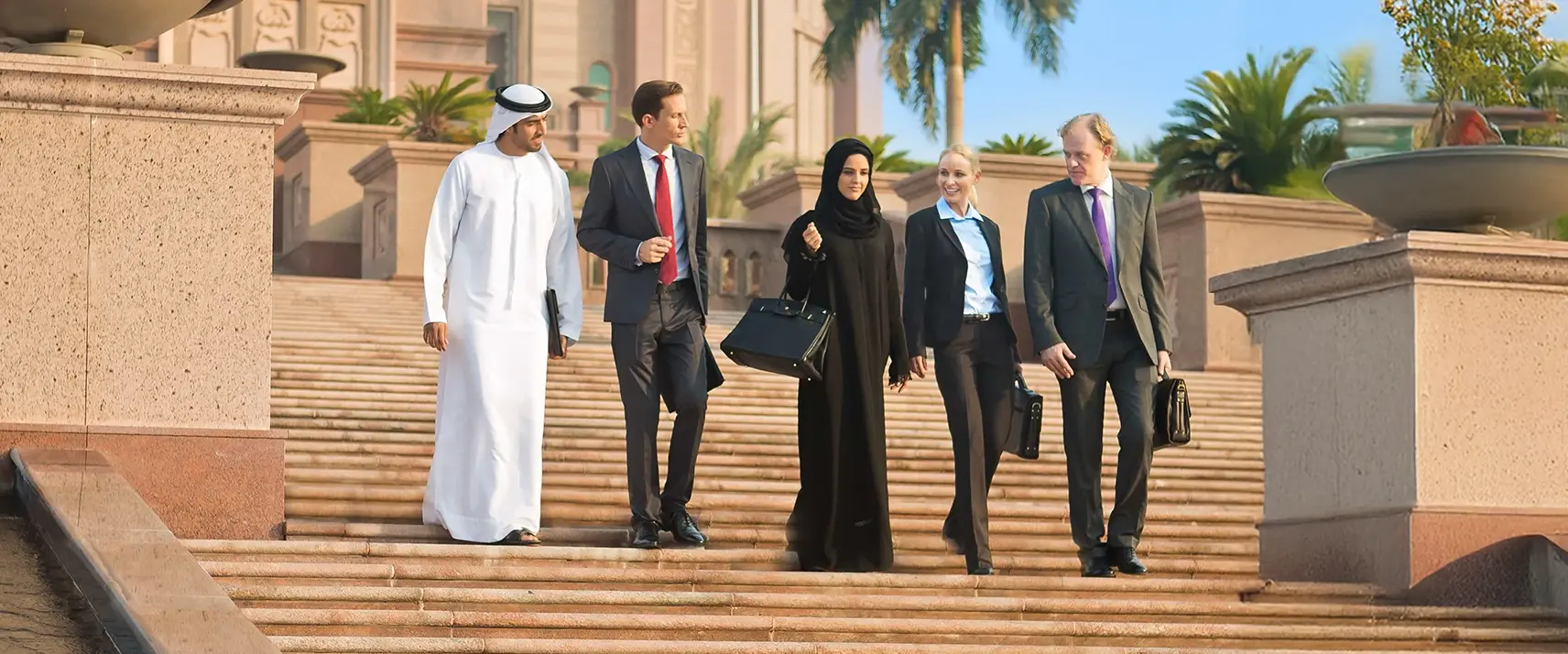 What to wear in Abu Dhabi in January - modest modern outfits and light layers