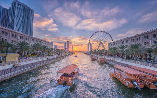 Al Qasba Sharjah: Complete Guide to the Canal, Attractions & Dining