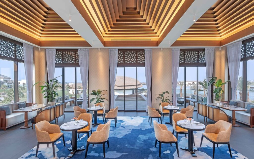 Lobby Lounge and Bar at Anantara Mina Al Arab with cozy seating