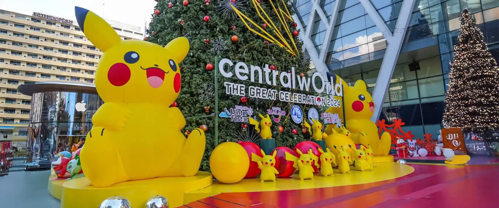 CentralWorld Bangkok giant Christmas tree and plaza