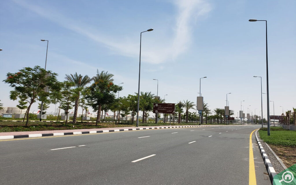 Dubai South highway view and access to key Dubai roads