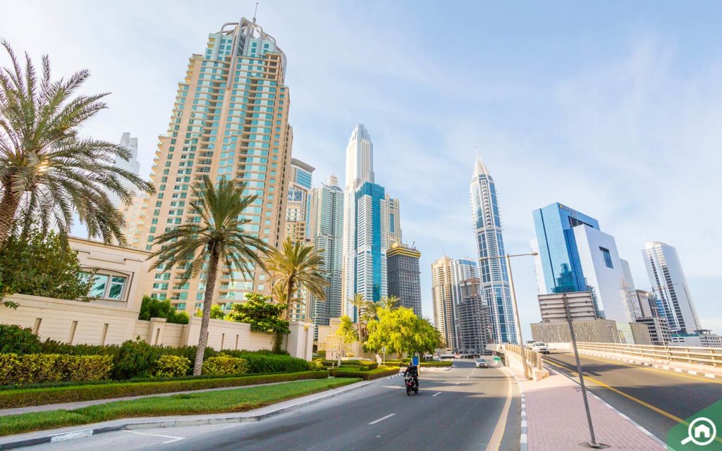 أفق دبي مارينا الحديث يعكس رفاهية دبي الجديدة