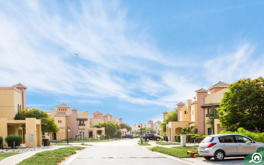 Family-friendly villas and parks in Mirdif – strong value for larger Indian families