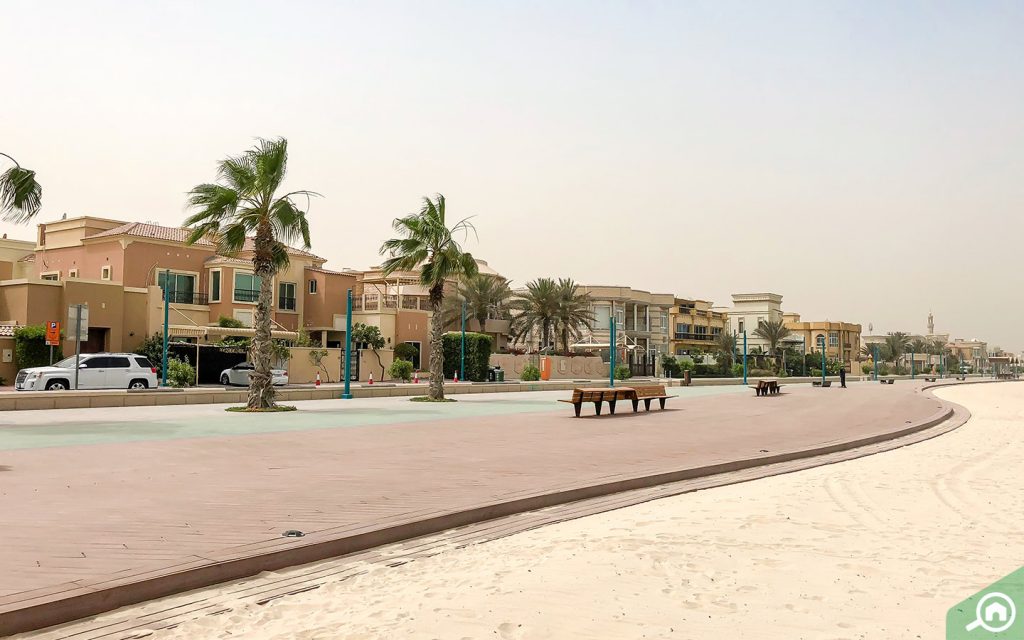 Umm Suqeim luxury coastal homes and family-friendly beachfront living in Dubai