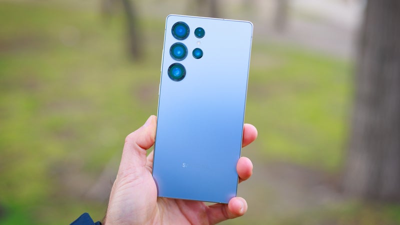 Samsung Galaxy S26 and S26 Ultra design changes comparison